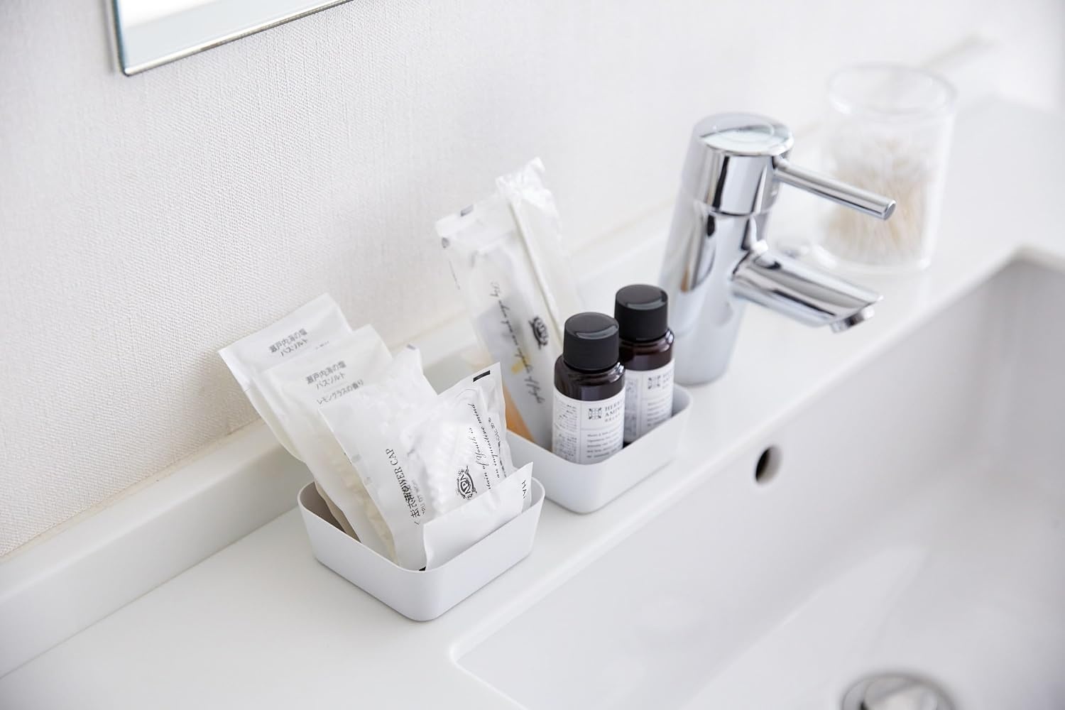 image:imageYAMAZAKI Home Tower Space Saving Vanity Tray 35 X 35 SteelWhite