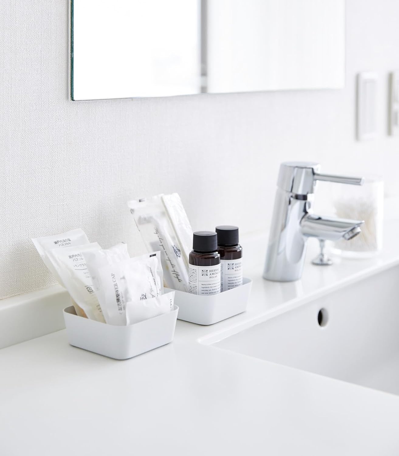 image:imageYAMAZAKI Home Tower Space Saving Vanity Tray 35 X 35 SteelWhite