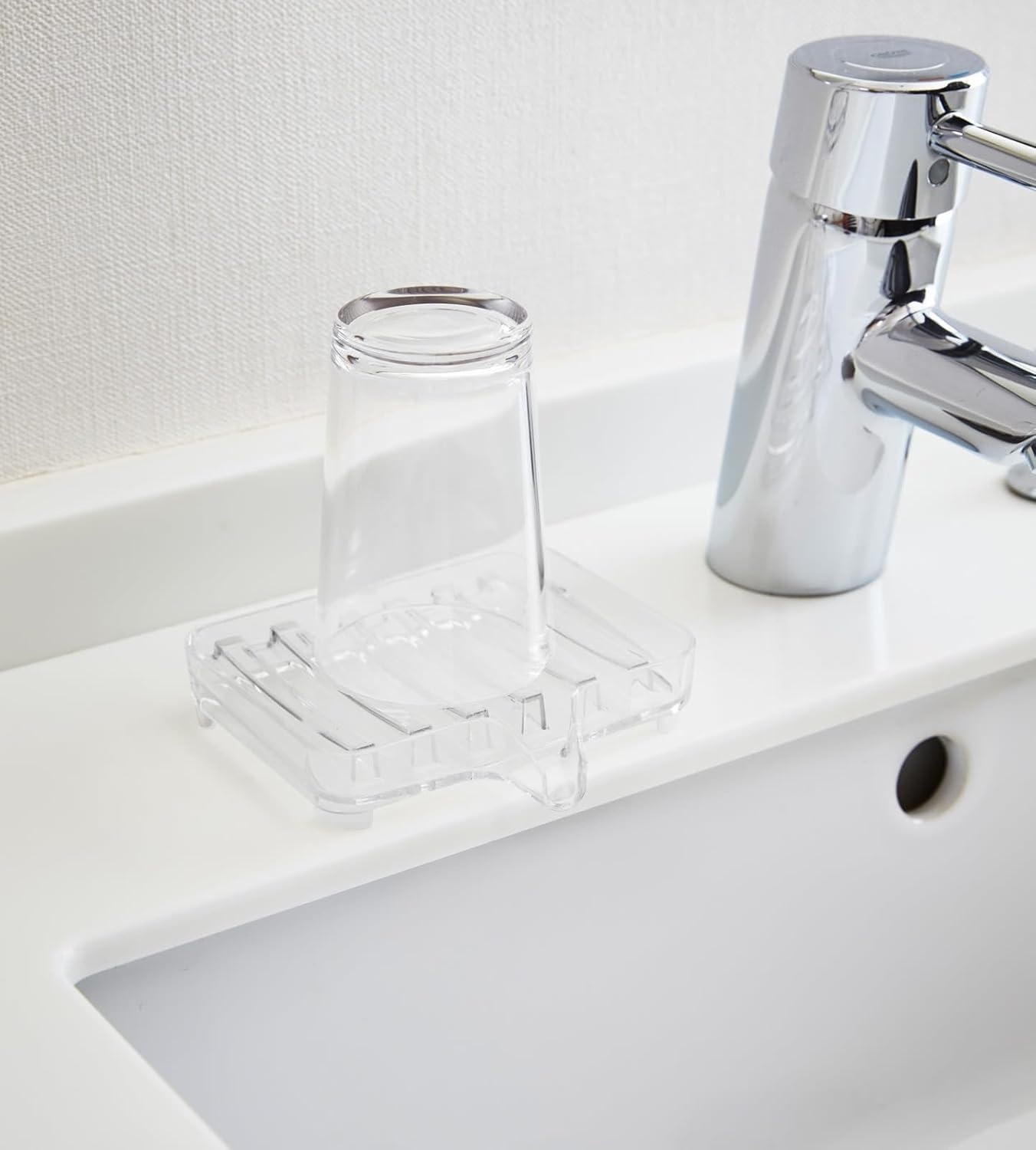 image:imageYAMAZAKI Home Veil SelfDraining Soap Tray Sink Counter Holder Dish AcrylicClear