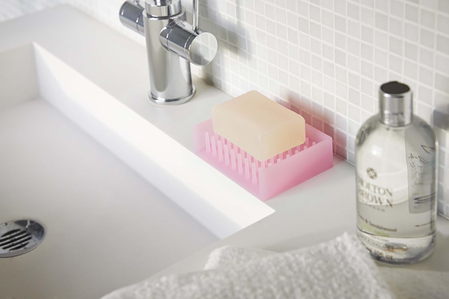 image:imageYamazaki Home Self Draining Soap Tray Floating Holder Dish for Sink Silicone No Assembly ReqPink