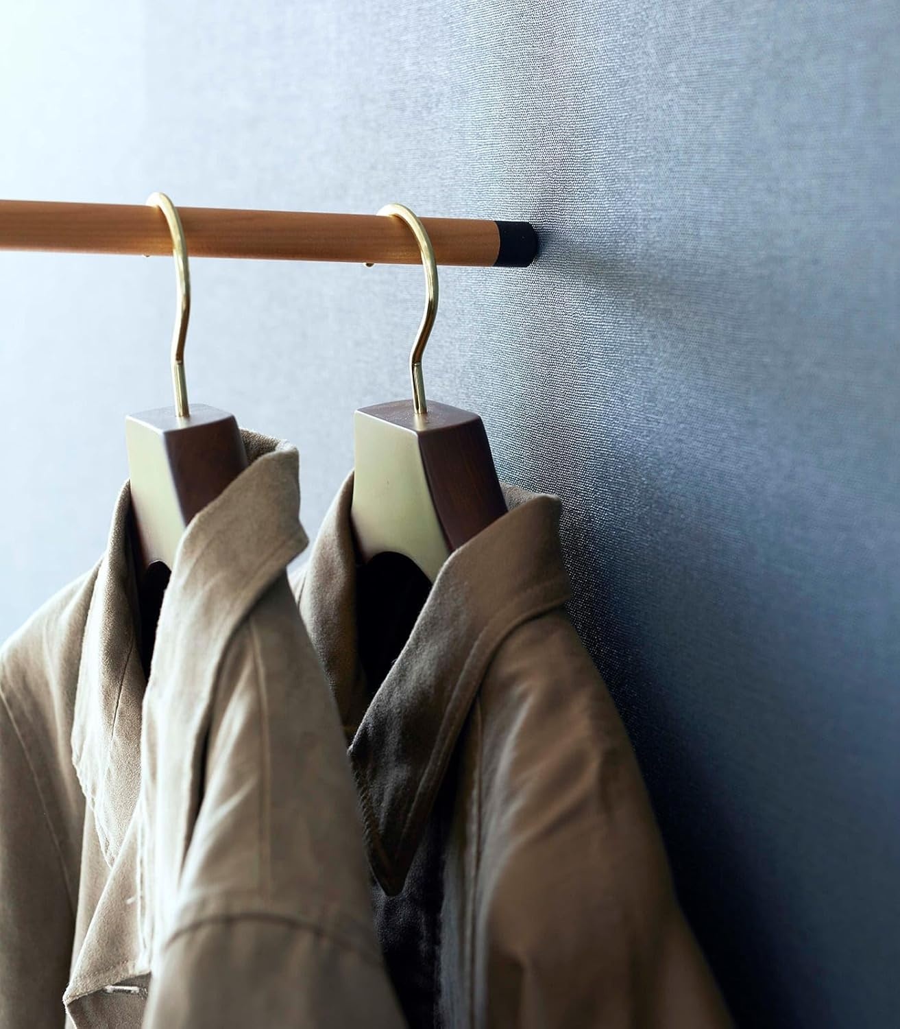 image:imageYAMAZAKI Home Tower Clothes Ironer Steamer Hanger Drying Rack Wall Leaning Stand for Clothing Bags Or Hats 64 Steel WoodBlack