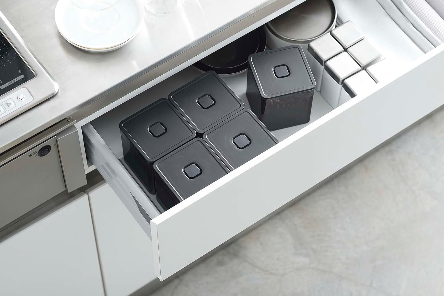 image:imageYAMAZAKI Home Tower VacuumSealing Food Storage Container Polypropylene 500MlBlack