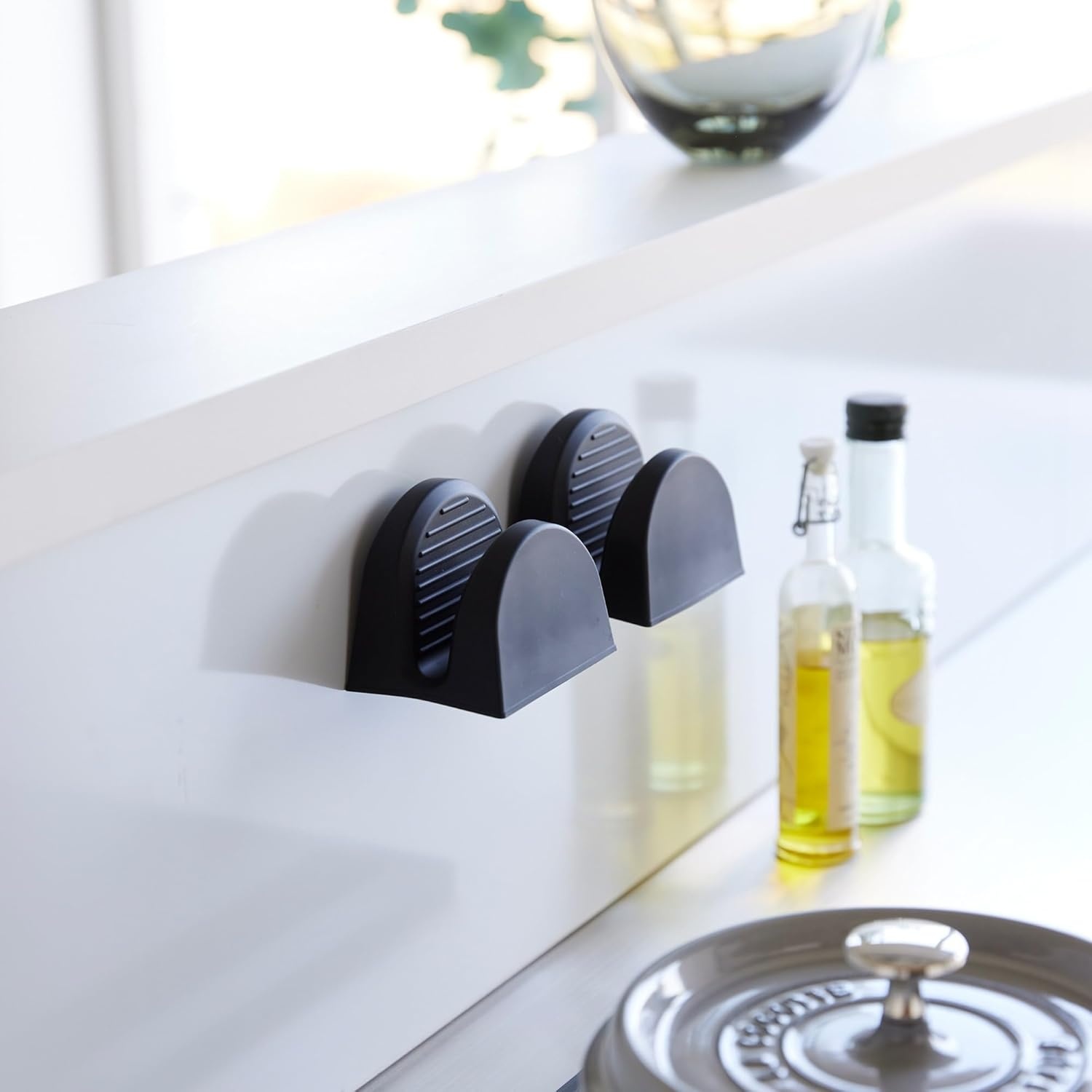 image:imageYamazaki Home Tower Magnetic Pot Holders Set of 2 Heat Resistant Silicone Oven Mitts Durable Insulated Hot Pads Magnetic Storage SiliconeBlack